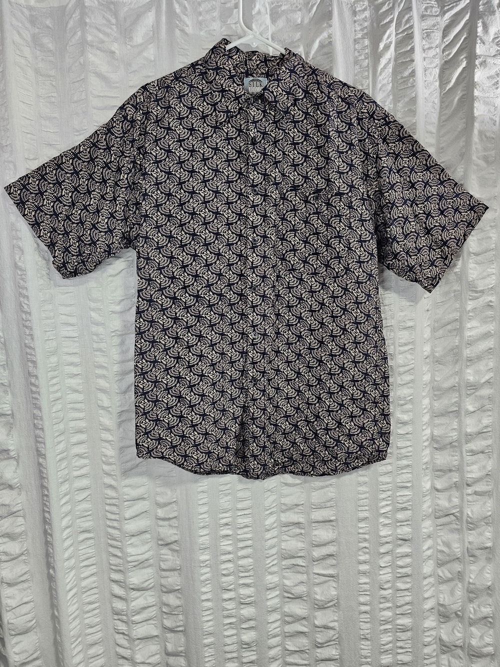 100% Silk Short Sleeve Button Down Lightweight Collared Shirt